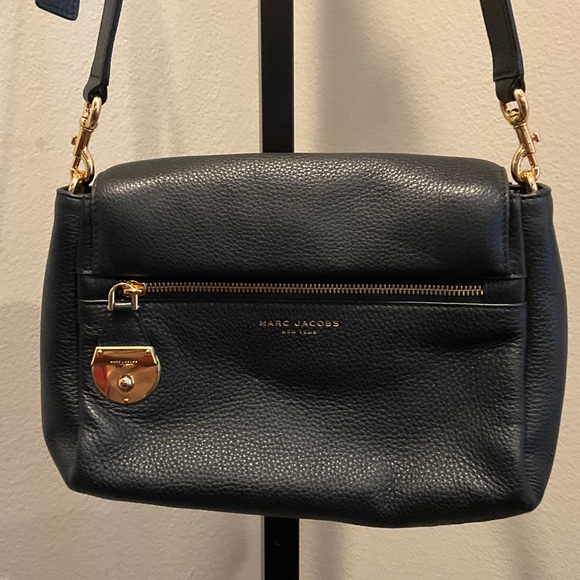 Marc Jacobs Handbags - Marc Jacobs pebbled leather Black Crossbody Bag with Gold Accents
